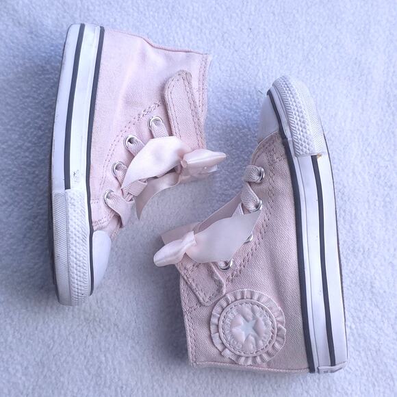 Converse Chuck Taylor Ruffle & Bow All Star Easy-On High Top Sneaker Baby Size 6 - Picture 7 of 8